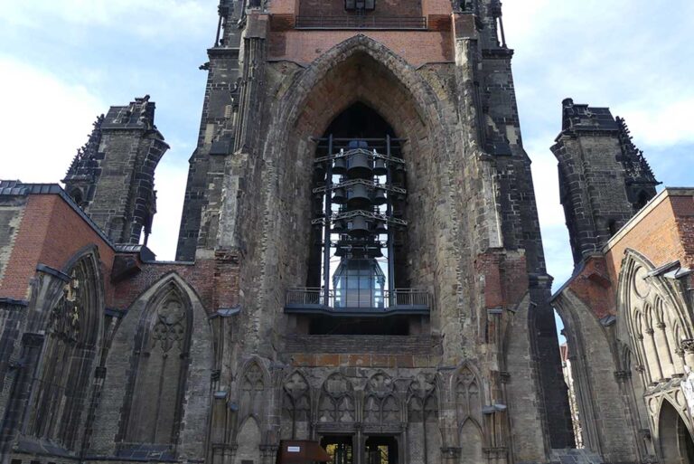 Hamburg-Altstadt-St.-Nikolai-Innen-Richtung-Westen